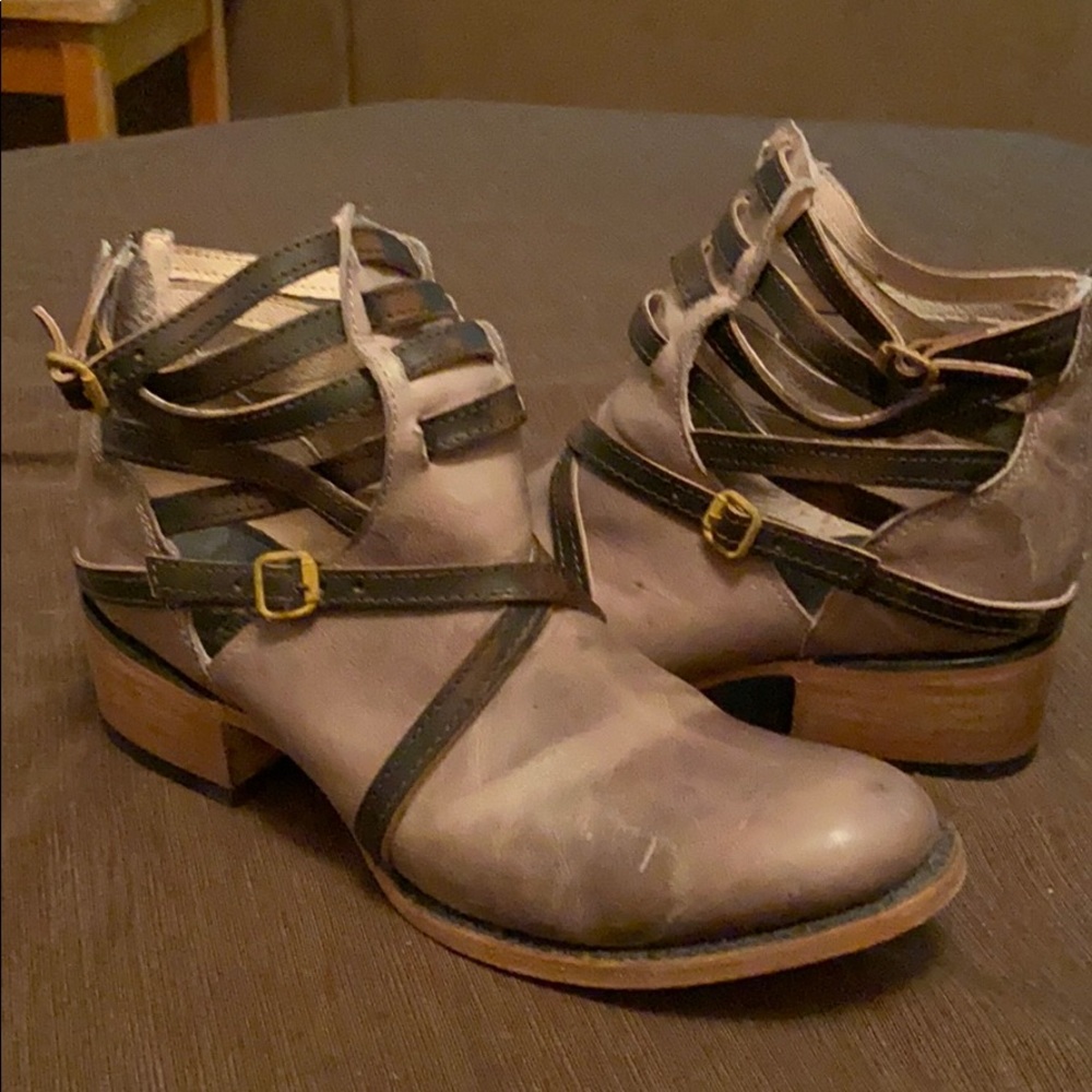 Freebird shoes size 9 (worn twice)